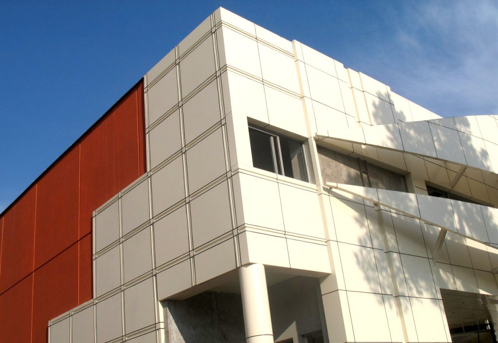 Aluminium composite panel manufactur